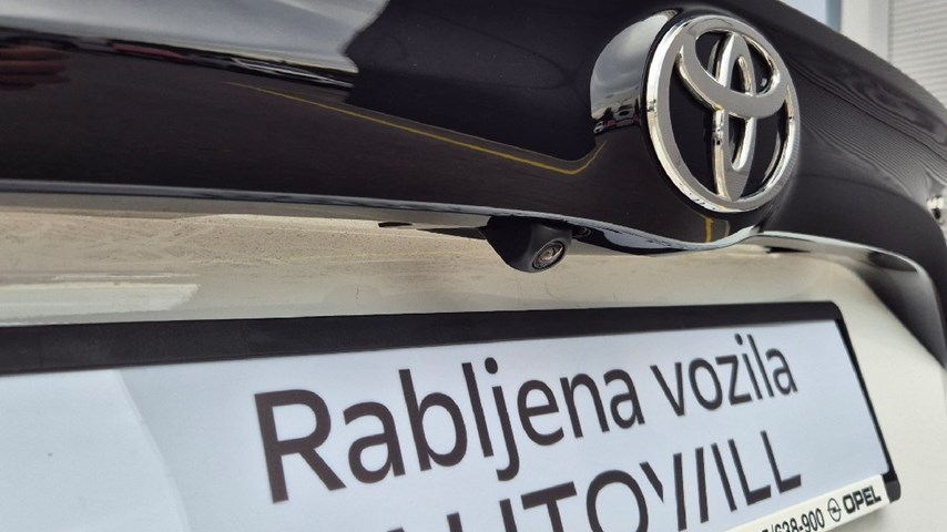 RABLJENO VOZILO TOYOTA YARIS SOL ASSIST 1,5 HIBRID Automatski mjenjač BENZIN 224489
