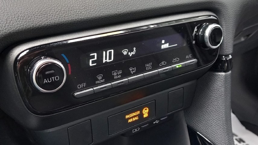 RABLJENO VOZILO TOYOTA YARIS SOL ASSIST 1,5 HIBRID Automatski mjenjač BENZIN 224489