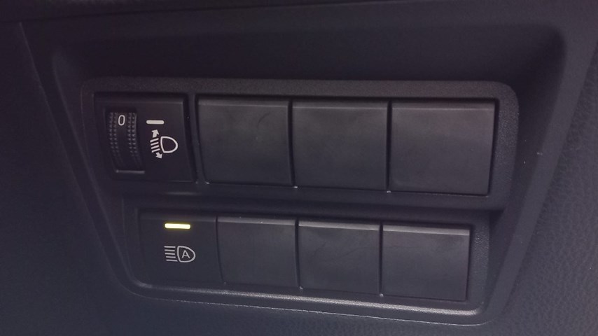 RABLJENO VOZILO TOYOTA YARIS SOL ASSIST 1,5 HIBRID Automatski mjenjač BENZIN 224489