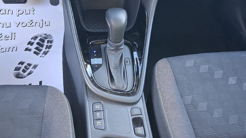 RABLJENO VOZILO TOYOTA YARIS SOL ASSIST 1,5 HIBRID Automatski mjenjač BENZIN 224503