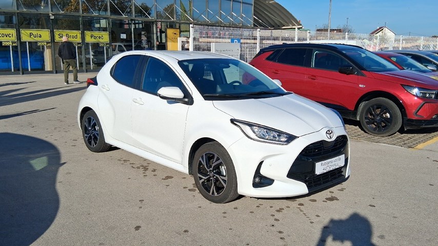 RABLJENO VOZILO TOYOTA YARIS SOL ASSIST 1,5 HIBRID Automatski mjenjač BENZIN 224503