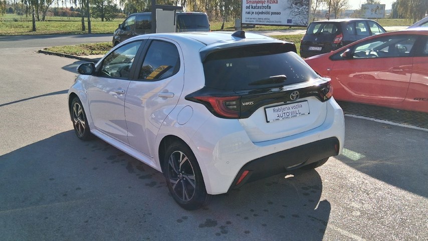 RABLJENO VOZILO TOYOTA YARIS SOL ASSIST 1,5 HIBRID Automatski mjenjač BENZIN 224503