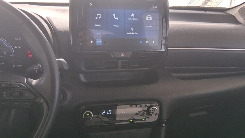 RABLJENO VOZILO TOYOTA YARIS SOL ASSIST 1,5 HIBRID Automatski mjenjač BENZIN 224515