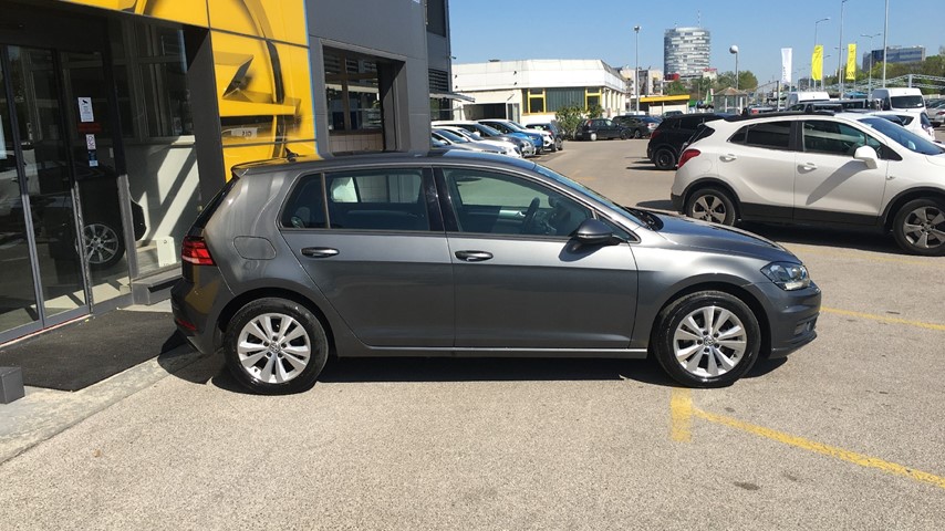 RABLJENO VOZILO VOLKSWAGEN GOLF TDI TRENDLINE Mehanički mjenjač DIESEL 222731