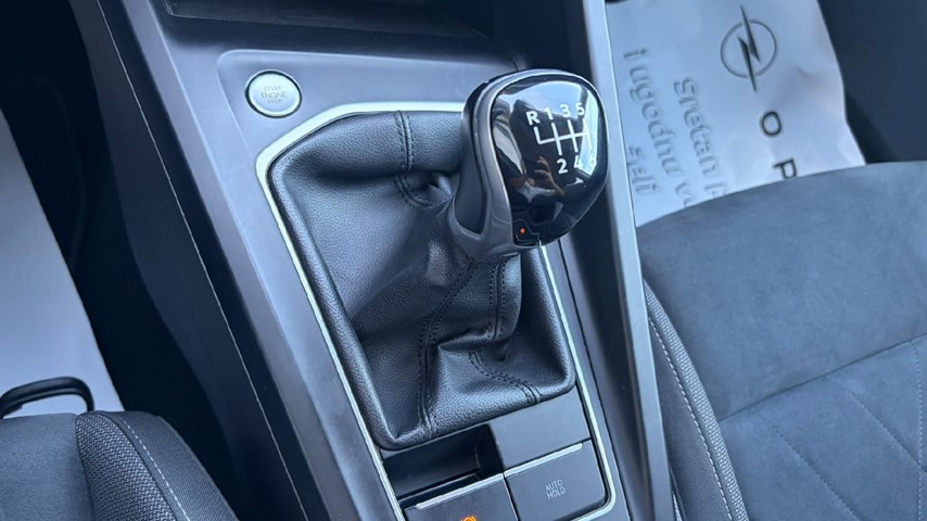 RABLJENO VOZILO VOLKSWAGEN GOLF VIII 2,0 TDI LIFE Mehanički mjenjač DIESEL 65813