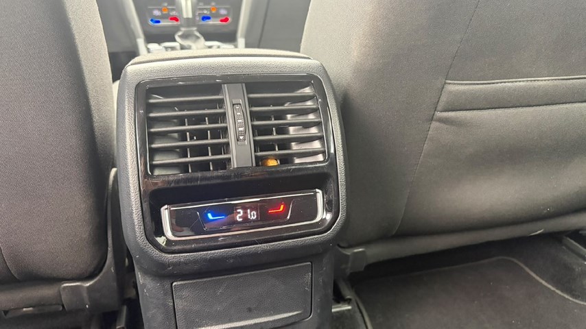 RABLJENO VOZILO VOLKSWAGEN PASSAT 2,0 Automatski mjenjač DIESEL 100220