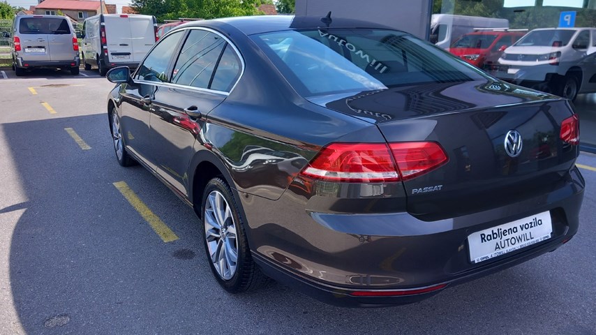 RABLJENO VOZILO VOLKSWAGEN PASSAT 2,0 TDI BMT CONNECT Mehanički mjenjač DIESEL 223926