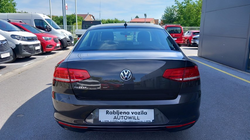 RABLJENO VOZILO VOLKSWAGEN PASSAT 2,0 TDI BMT CONNECT Mehanički mjenjač DIESEL 223926