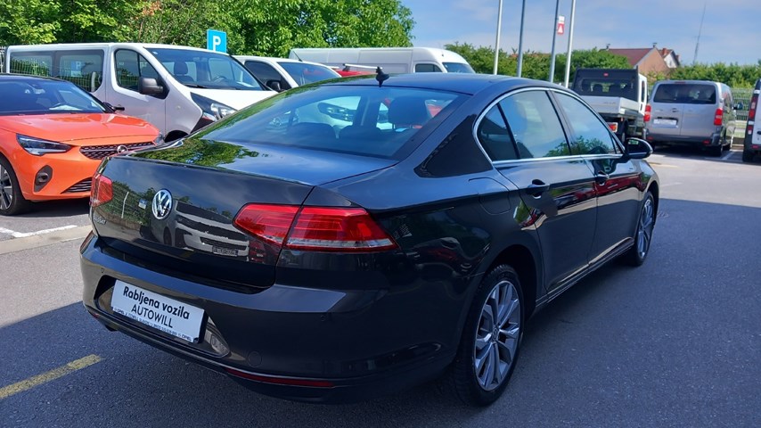 RABLJENO VOZILO VOLKSWAGEN PASSAT 2,0 TDI BMT CONNECT Mehanički mjenjač DIESEL 223926