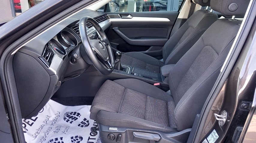 RABLJENO VOZILO VOLKSWAGEN PASSAT 2,0 TDI BMT CONNECT Mehanički mjenjač DIESEL 223926
