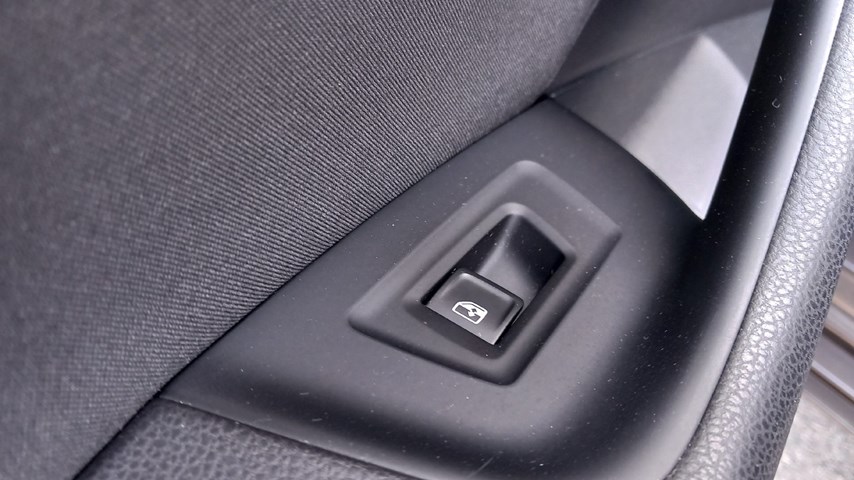 RABLJENO VOZILO VOLKSWAGEN PASSAT 2,0 TDI BMT CONNECT Mehanički mjenjač DIESEL 223926