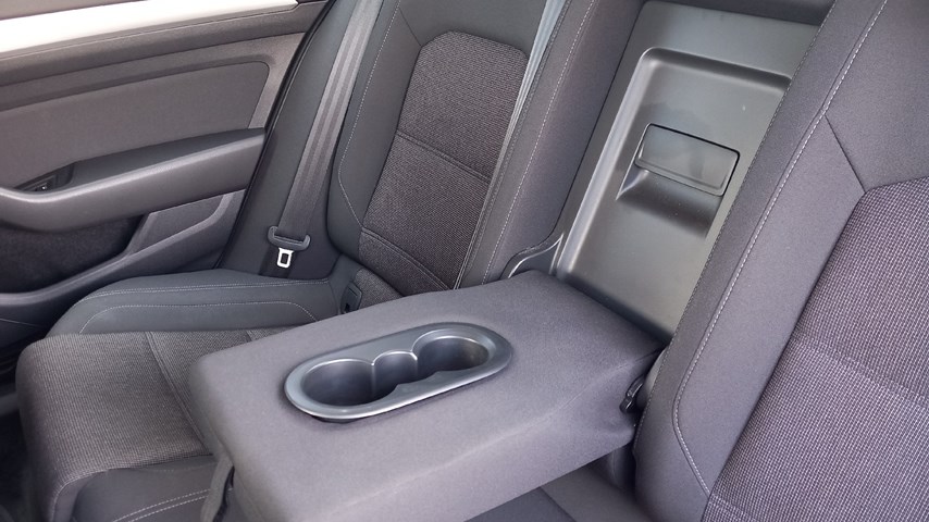 RABLJENO VOZILO VOLKSWAGEN PASSAT 2,0 TDI BMT CONNECT Mehanički mjenjač DIESEL 223926