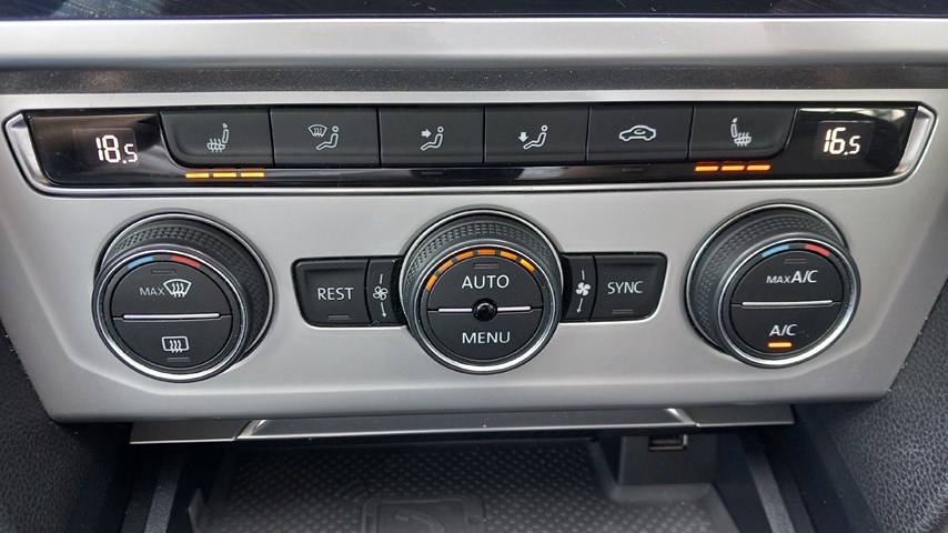 RABLJENO VOZILO VOLKSWAGEN PASSAT 2,0 TDI BMT CONNECT Mehanički mjenjač DIESEL 223926