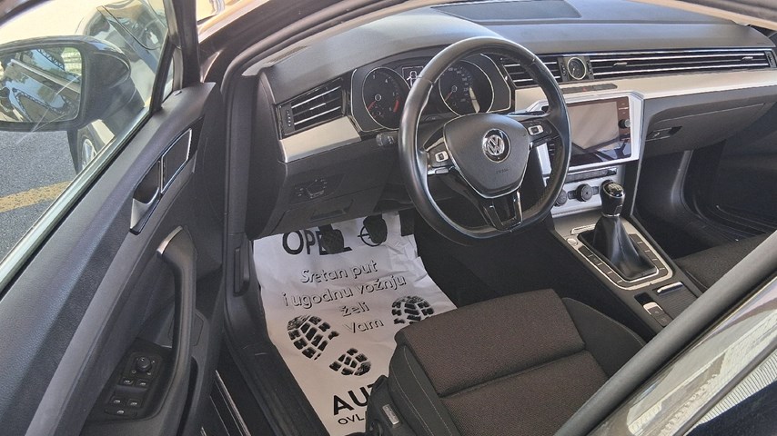 RABLJENO VOZILO VOLKSWAGEN PASSAT 2,0 TDI BMT CONNECT Mehanički mjenjač DIESEL 223926