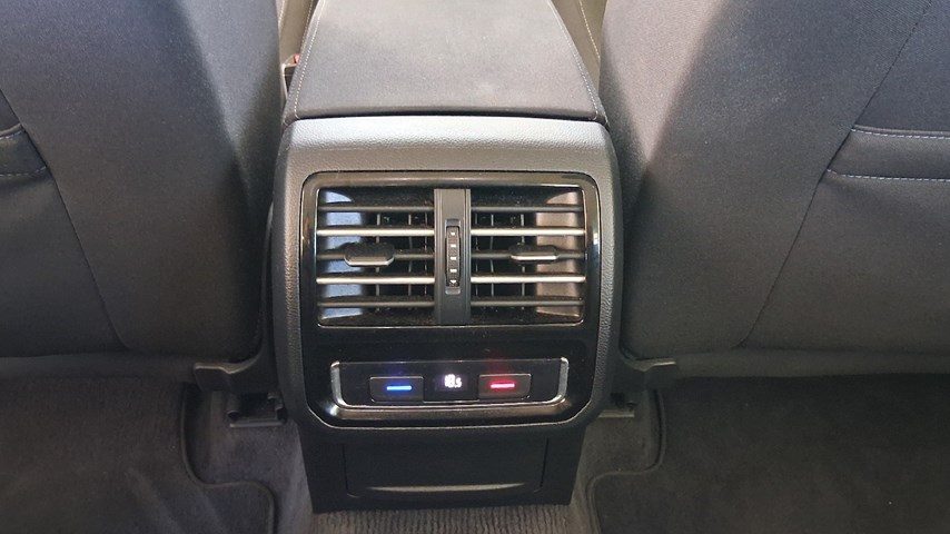 RABLJENO VOZILO VOLKSWAGEN PASSAT 2,0 TDI BMT CONNECT Mehanički mjenjač DIESEL 223926