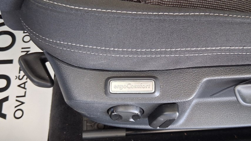 RABLJENO VOZILO VOLKSWAGEN PASSAT 2,0 TDI BMT CONNECT Mehanički mjenjač DIESEL 223926