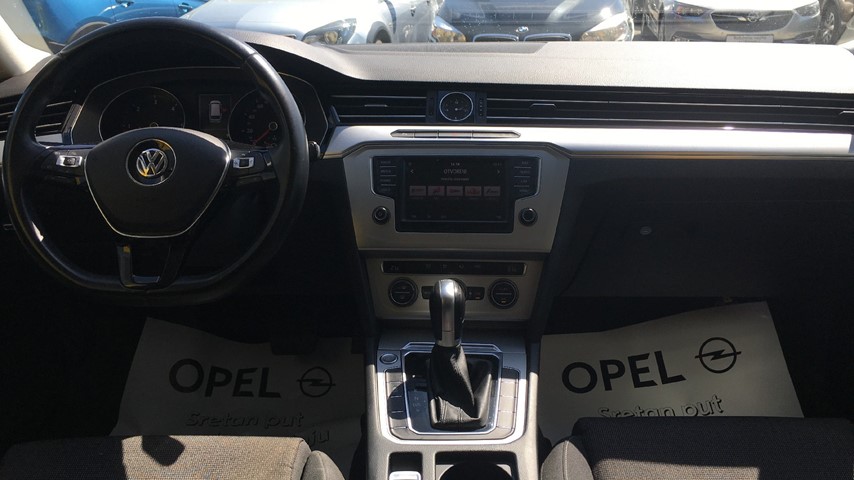 RABLJENO VOZILO VOLKSWAGEN PASSAT VARIANT 1.6 TDI DSG COMFORTLINE DIESEL 222659