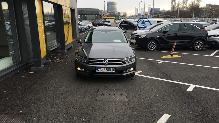RABLJENO VOZILO VOLKSWAGEN PASSAT VARIANT 1.6 TDI DSG COMFORTLINE Automatski mjenjač DIESEL 81191