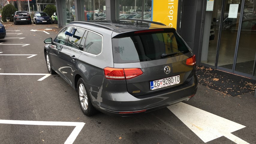 RABLJENO VOZILO VOLKSWAGEN PASSAT VARIANT 1.6 TDI DSG COMFORTLINE Automatski mjenjač DIESEL 81191