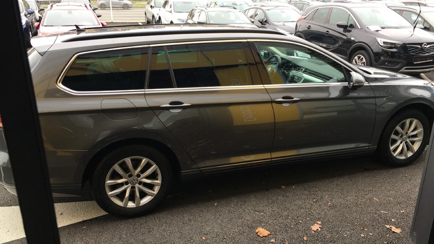 RABLJENO VOZILO VOLKSWAGEN PASSAT VARIANT 1.6 TDI DSG COMFORTLINE Automatski mjenjač DIESEL 81191