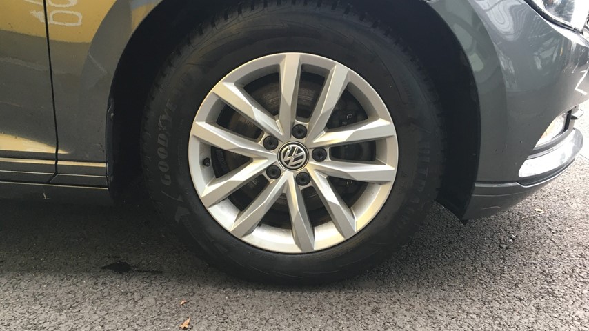 RABLJENO VOZILO VOLKSWAGEN PASSAT VARIANT 1.6 TDI DSG COMFORTLINE Automatski mjenjač DIESEL 81191