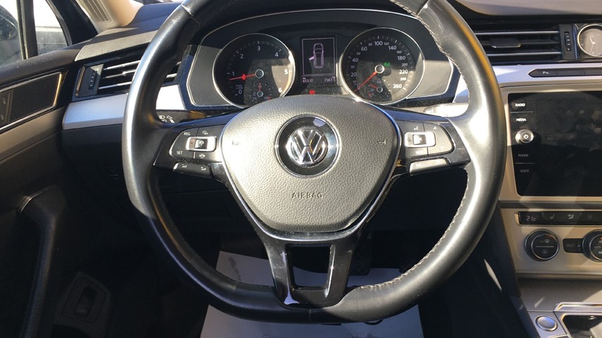 RABLJENO VOZILO VOLKSWAGEN PASSAT VARIANT 2,0 TDI DSG CONNECT Automatski mjenjač DIESEL 223120