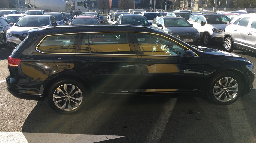 RABLJENO VOZILO VOLKSWAGEN PASSAT VARIANT 2,0 TDI DSG CONNECT Automatski mjenjač DIESEL 223120