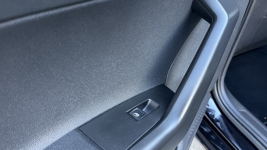 RABLJENO VOZILO VOLKSWAGEN POLO 1,0 Mehanički mjenjač BENZIN 100235