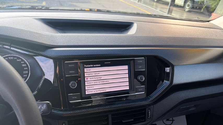 RABLJENO VOZILO VOLKSWAGEN T-CROSS 1,0 TSI LIFE Mehanički mjenjač BENZIN 20903