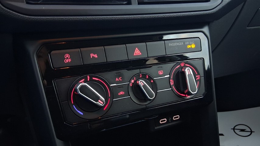 RABLJENO VOZILO VOLKSWAGEN T-CROSS 1,0 TSI LIFE Mehanički mjenjač BENZIN 20903