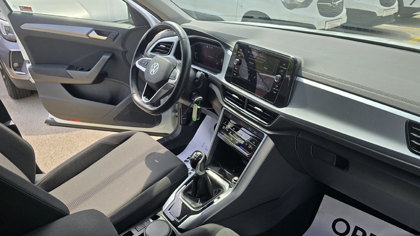 RABLJENO VOZILO VOLKSWAGEN T-ROC 1,0 Mehanički mjenjač BENZIN 100212