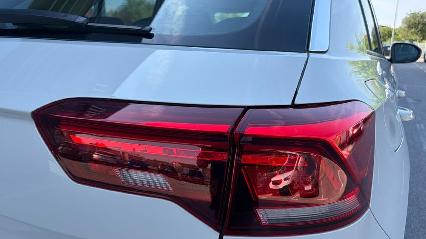 RABLJENO VOZILO VOLKSWAGEN T-ROC 1,0 Mehanički mjenjač BENZIN 100240