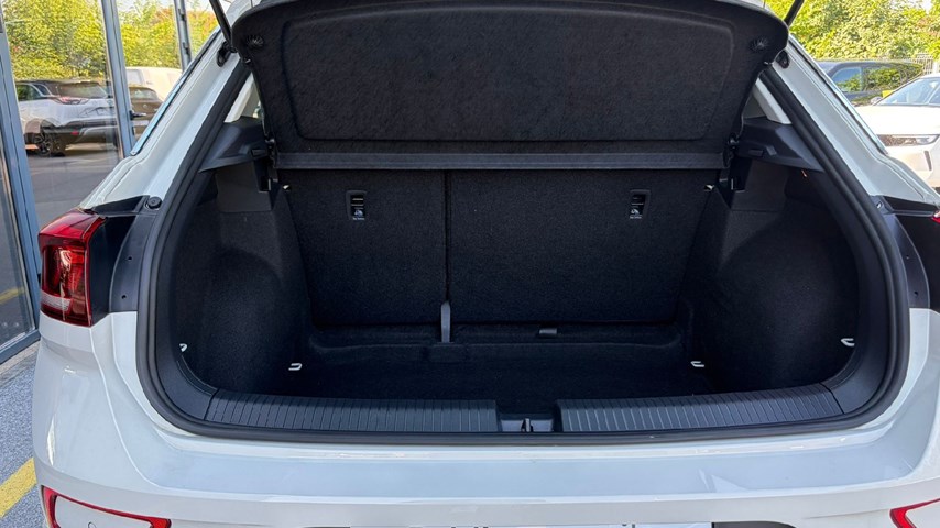RABLJENO VOZILO VOLKSWAGEN T-ROC 1,0 Mehanički mjenjač BENZIN 100240