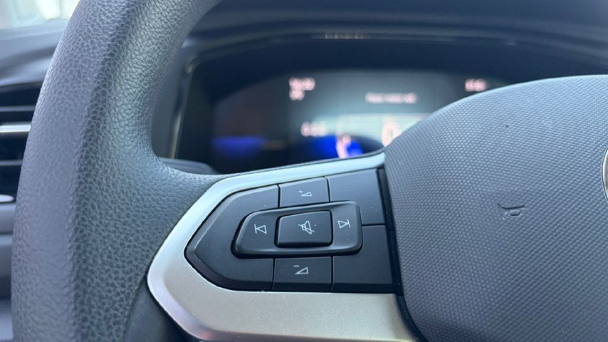 RABLJENO VOZILO VOLKSWAGEN T-ROC 1,0 Mehanički mjenjač BENZIN 100240