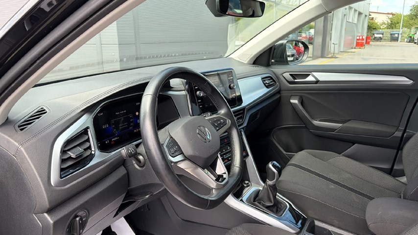 RABLJENO VOZILO VOLKSWAGEN T-ROC 1,0 Mehanički mjenjač BENZIN 100234