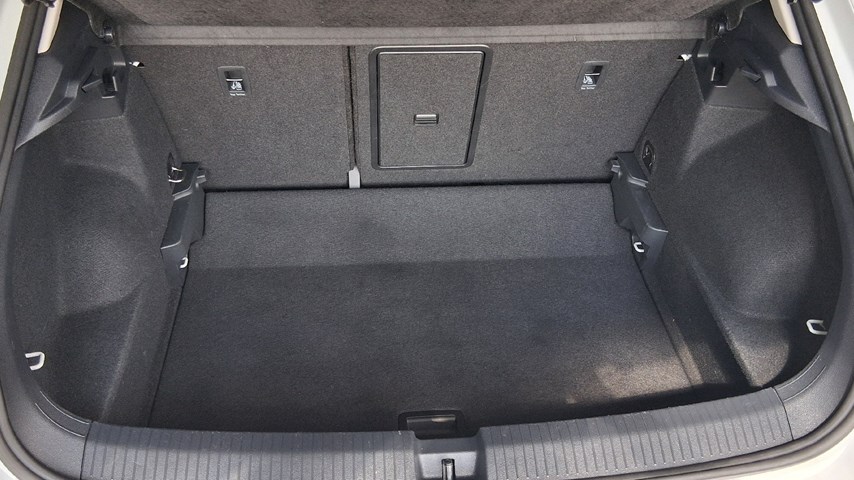 RABLJENO VOZILO VOLKSWAGEN T-ROC 1,0 Mehanički mjenjač BENZIN 100212
