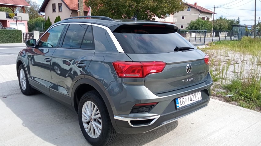 RABLJENO VOZILO VOLKSWAGEN T-ROC 1,0 TSI DESIGN Mehanički mjenjač BENZIN R148520