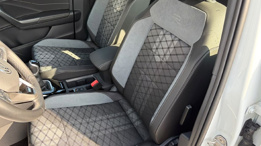 RABLJENO VOZILO VOLKSWAGEN T-ROC R-LINE 1,0 TSI Mehanički mjenjač BENZIN 100243