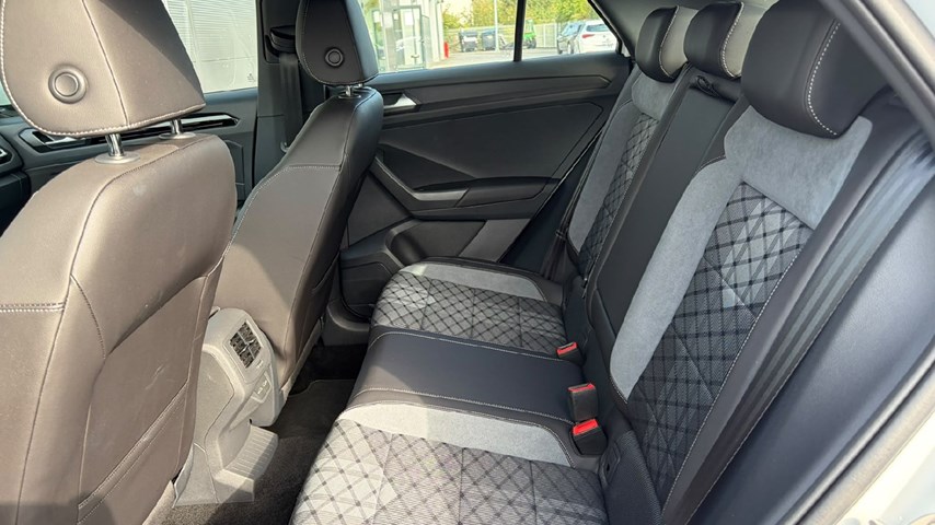 RABLJENO VOZILO VOLKSWAGEN T-ROC R-LINE 1,0 TSI Mehanički mjenjač BENZIN 100243