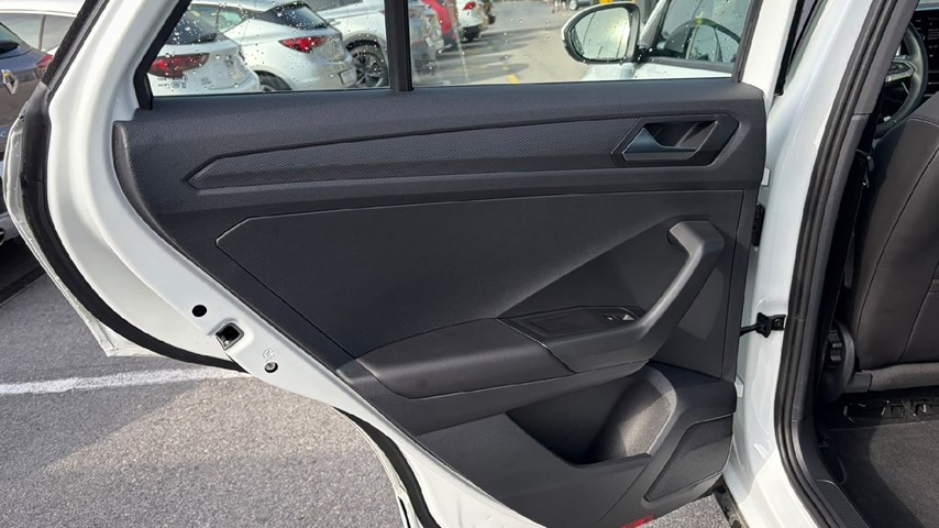 RABLJENO VOZILO VOLKSWAGEN T-ROC R-LINE 1,0 TSI Mehanički mjenjač BENZIN 100243