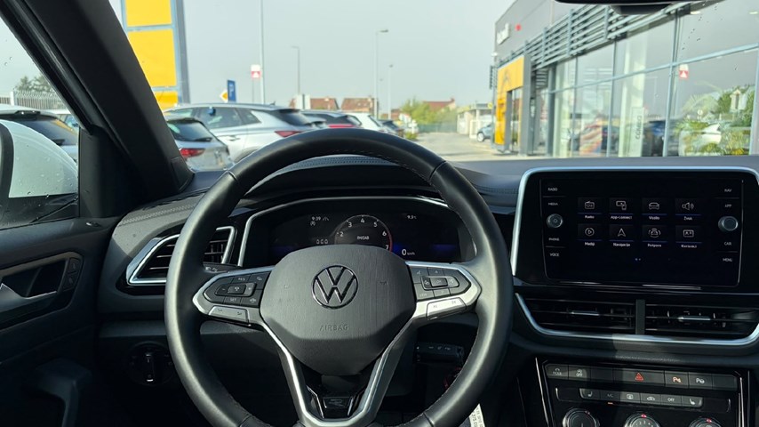 RABLJENO VOZILO VOLKSWAGEN T-ROC R-LINE 1,0 TSI Mehanički mjenjač BENZIN 100243