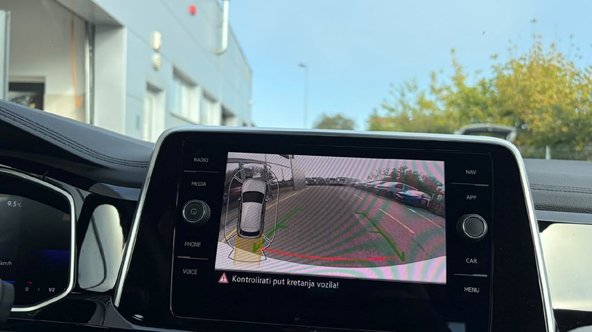 RABLJENO VOZILO VOLKSWAGEN T-ROC R-LINE 1,0 TSI Mehanički mjenjač BENZIN 100243