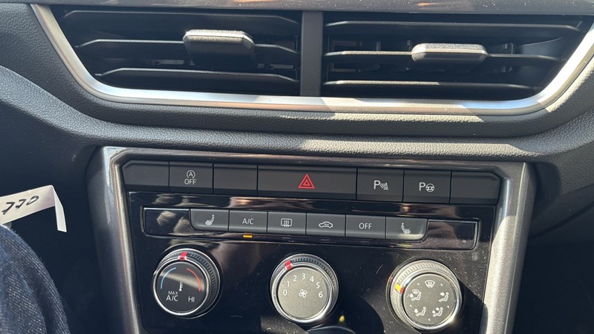 RABLJENO VOZILO VOLKSWAGEN T-ROC STYLE 2,0 TDI Mehanički mjenjač DIESEL 100247